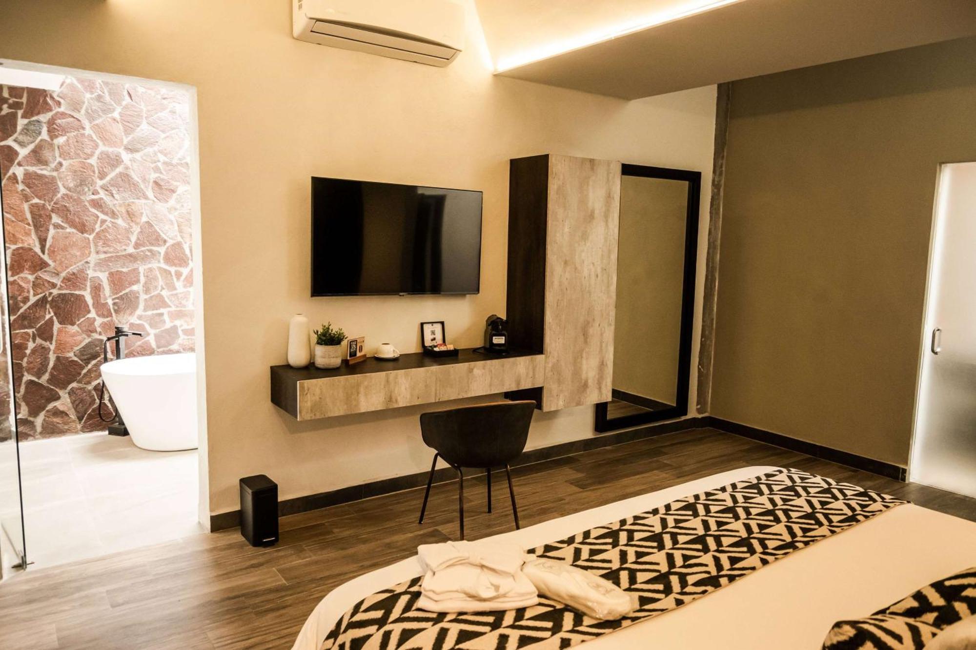מלון Esplendor By Wyndham San Luis Potosi Monarca מראה חיצוני תמונה